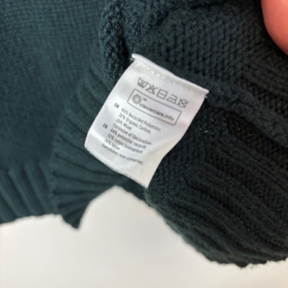 TenTree Highline Wool Turtleneck Sweater in Dark Forest Green - Size Medium - Picture 5 of 5